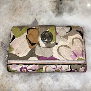 🌼Vera Bradley Floral Portobello Road Wallet